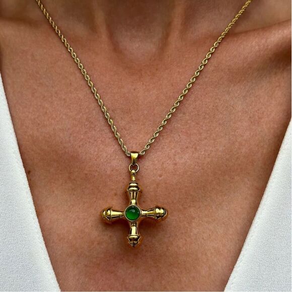 Anthropologie Jewelry - Italian vintage pendant necklace #1098